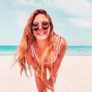 Meet your Posher, Beatriz